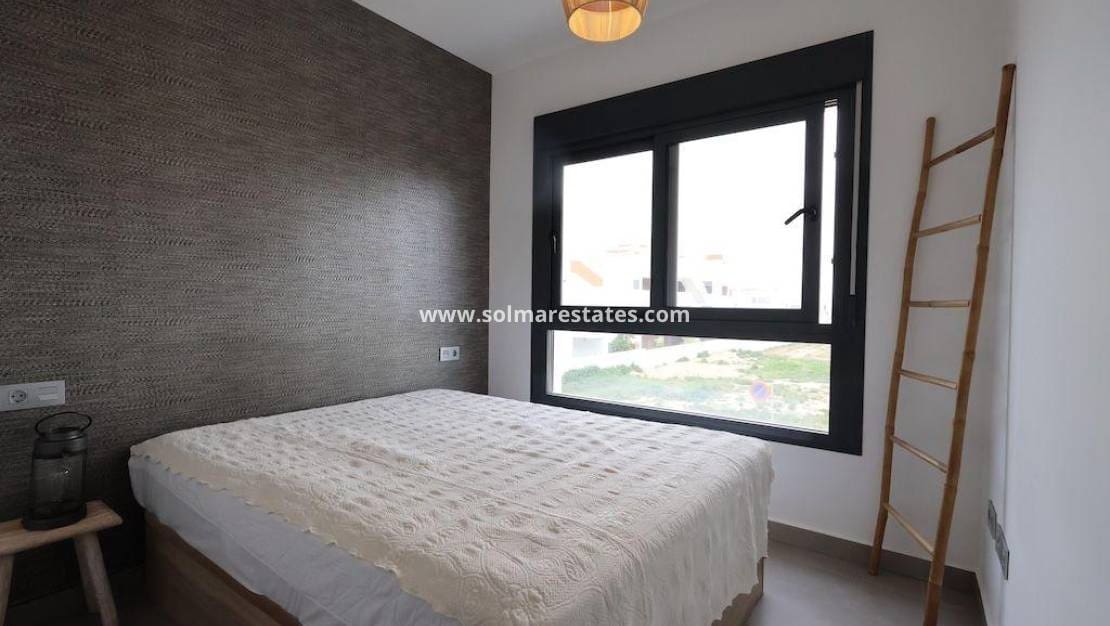 2 bedroom Apartment for sale in Pilar de la Horadada with pool - € 223,000 (Ref: 9341731)