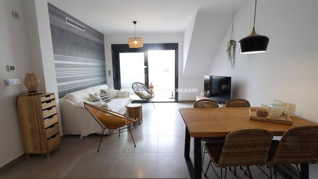 2 bedroom Apartment for sale in Pilar de la Horadada with pool - € 223,000 (Ref: 9341731)