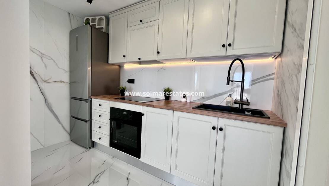 1 chambre Appartement à vendre à Playa Flamenca avec piscine - 170 000 € (Ref: 9347989)