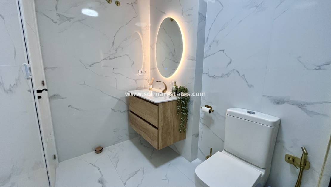 1 chambre Appartement à vendre à Playa Flamenca avec piscine - 170 000 € (Ref: 9347989)