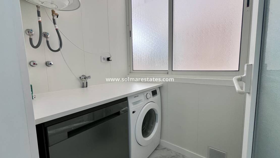 1 chambre Appartement à vendre à Playa Flamenca avec piscine - 170 000 € (Ref: 9347989)