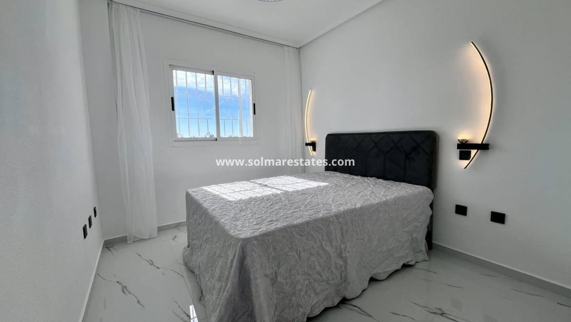 1 chambre Appartement à vendre à Playa Flamenca avec piscine - 170 000 € (Ref: 9347989)