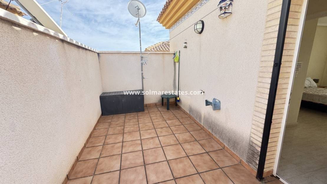 3 bedroom Townhouse for sale in Villamartin with pool - € 199,995 (Ref: 9350004)