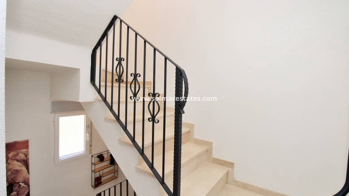 4 camera da letto Villetta Bifamiliare in vendita in San Miguel de Salinas con piscina - 239.995 € (Rif: 9352125)