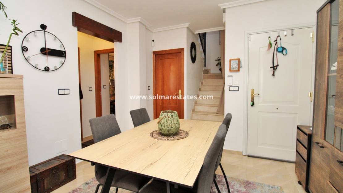 4 camera da letto Villetta Bifamiliare in vendita in San Miguel de Salinas con piscina - 239.995 € (Rif: 9352125)