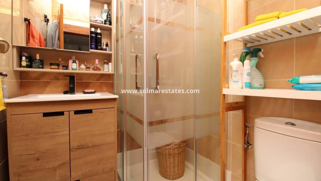 4 camera da letto Villetta Bifamiliare in vendita in San Miguel de Salinas con piscina - 239.995 € (Rif: 9352125)