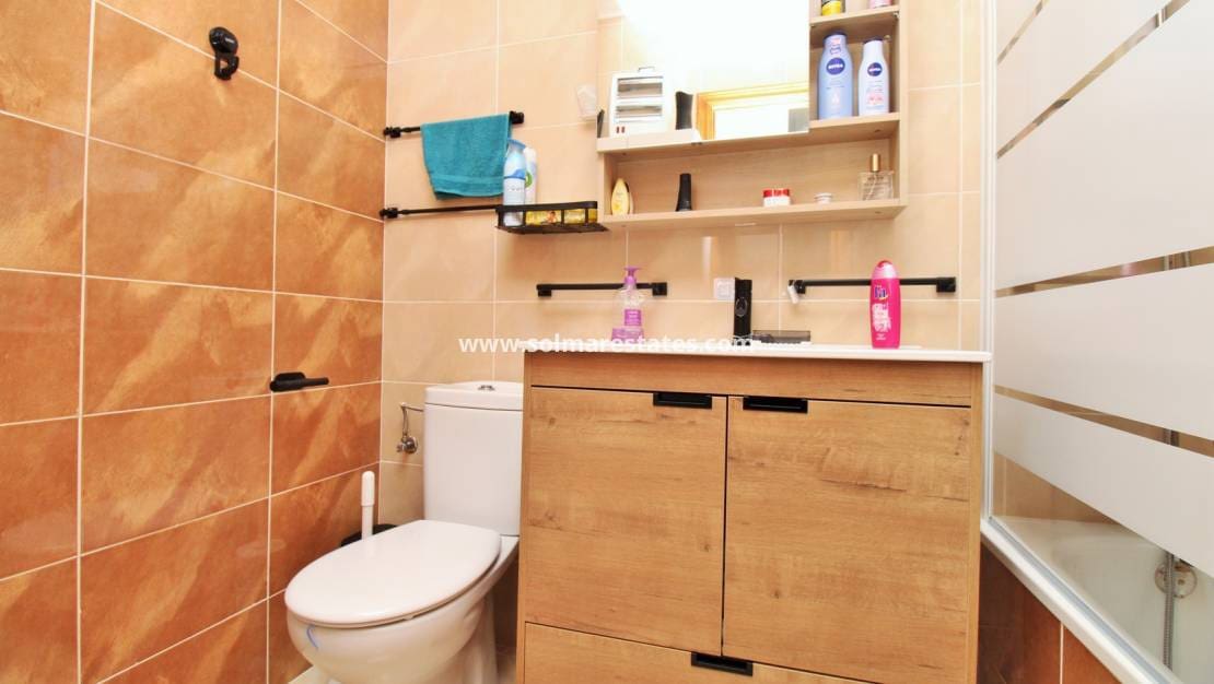 4 camera da letto Villetta Bifamiliare in vendita in San Miguel de Salinas con piscina - 239.995 € (Rif: 9352125)