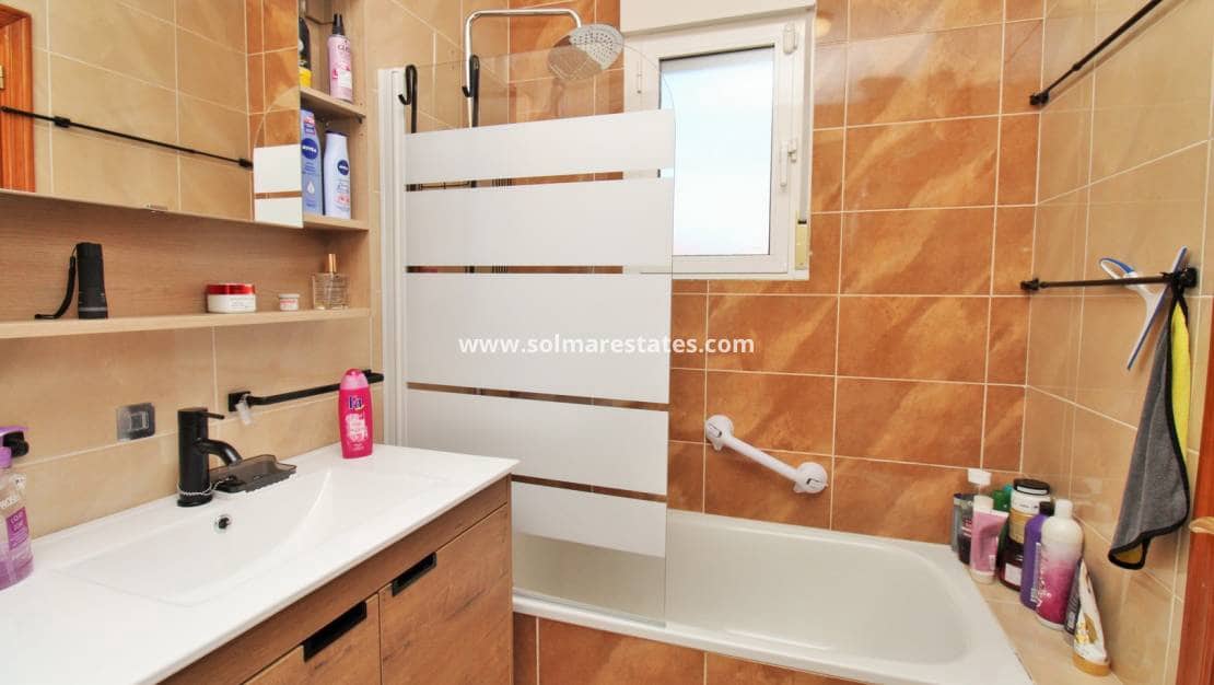 4 camera da letto Villetta Bifamiliare in vendita in San Miguel de Salinas con piscina - 239.995 € (Rif: 9352125)