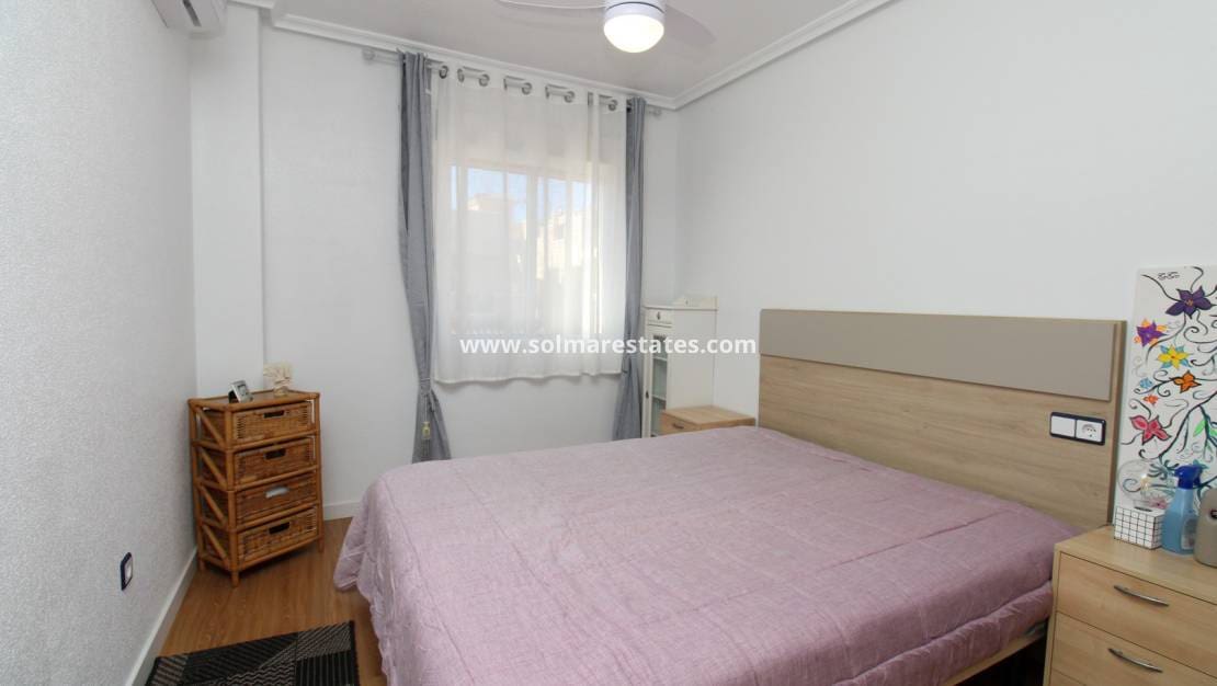 4 camera da letto Villetta Bifamiliare in vendita in San Miguel de Salinas con piscina - 239.995 € (Rif: 9352125)