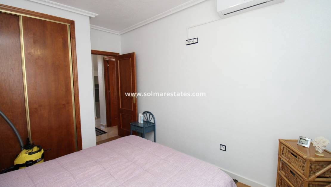 4 camera da letto Villetta Bifamiliare in vendita in San Miguel de Salinas con piscina - 239.995 € (Rif: 9352125)