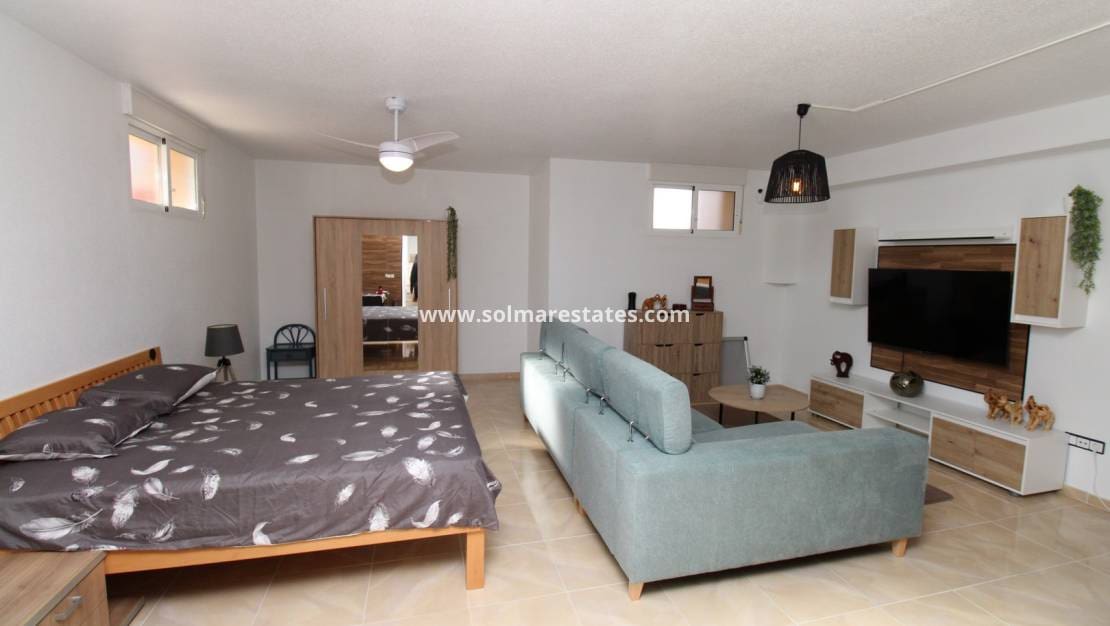 4 camera da letto Villetta Bifamiliare in vendita in San Miguel de Salinas con piscina - 239.995 € (Rif: 9352125)