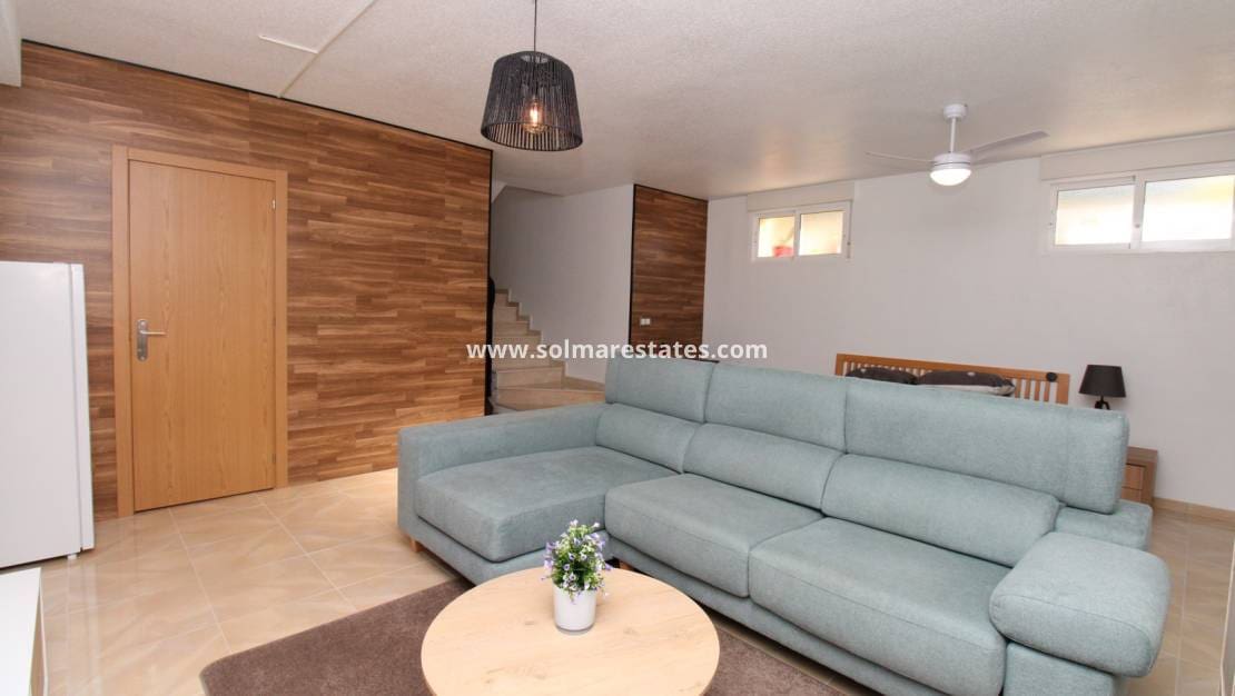 4 camera da letto Villetta Bifamiliare in vendita in San Miguel de Salinas con piscina - 239.995 € (Rif: 9352125)