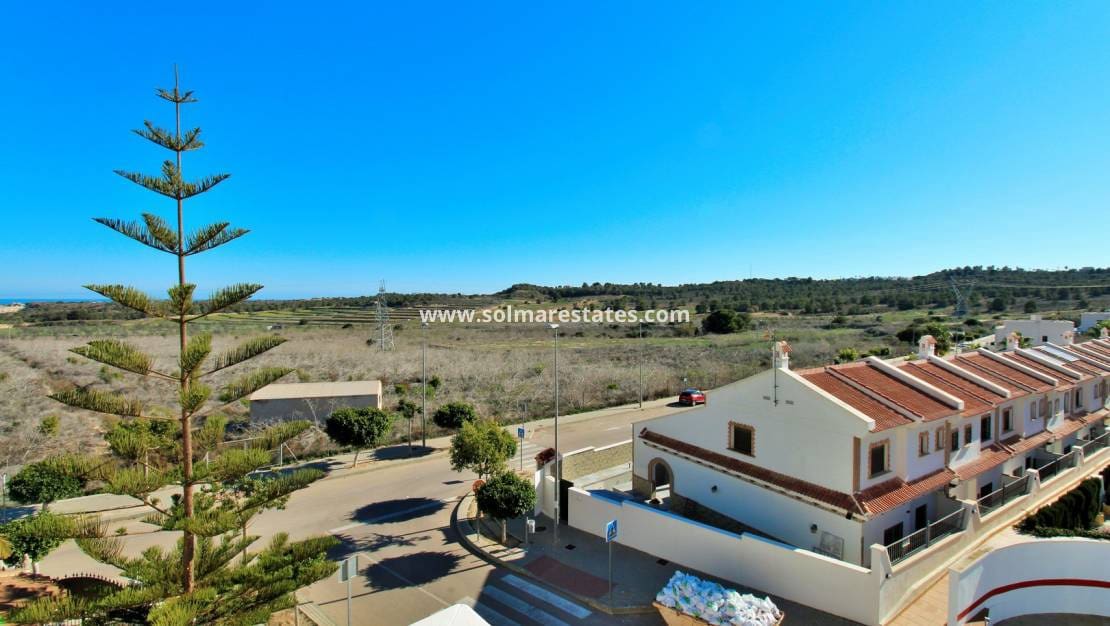 4 camera da letto Villetta Bifamiliare in vendita in San Miguel de Salinas con piscina - 239.995 € (Rif: 9352125)