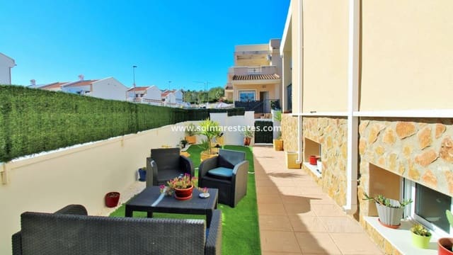 4 camera da letto Villetta Bifamiliare in vendita in San Miguel de Salinas con piscina - 239.995 € (Rif: 9352125)