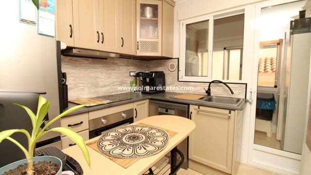 4 makuuhuone Paritalo myytävänä paikassa San Miguel de Salinas mukana uima-altaan - 239 995 € (Ref: 9352125)