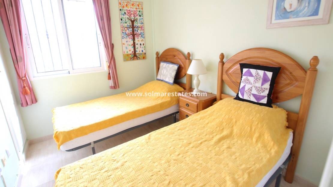 3 chambre Maison de Ville à vendre à Villamartin avec piscine - 215 000 € (Ref: 9353942)