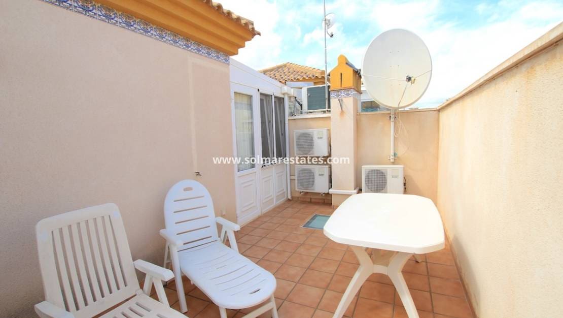 3 chambre Maison de Ville à vendre à Villamartin avec piscine - 215 000 € (Ref: 9353942)