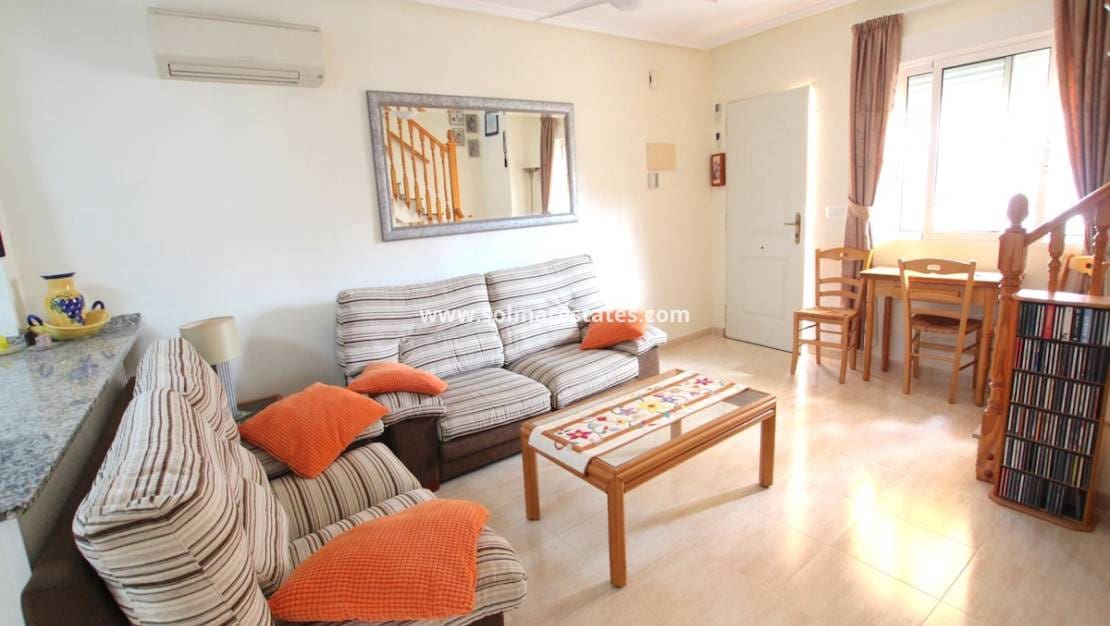 3 chambre Maison de Ville à vendre à Villamartin avec piscine - 215 000 € (Ref: 9353942)