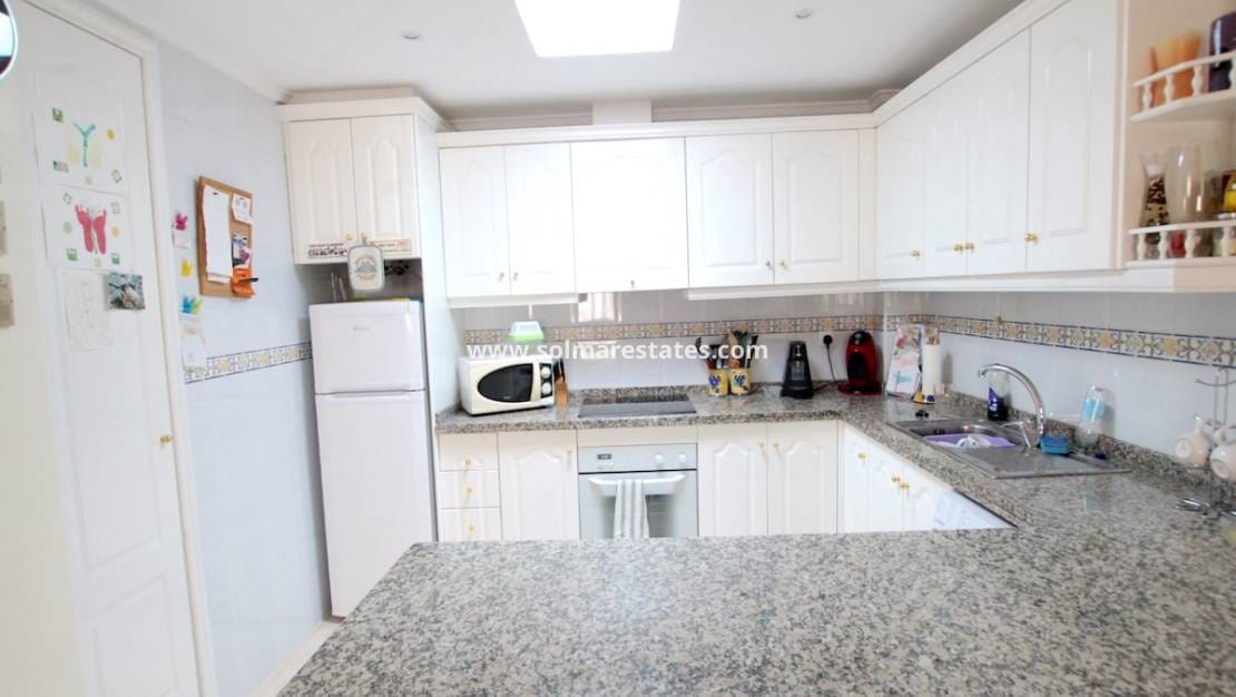 3 chambre Maison de Ville à vendre à Villamartin avec piscine - 215 000 € (Ref: 9353942)