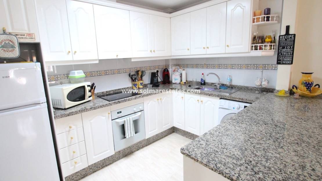 3 chambre Maison de Ville à vendre à Villamartin avec piscine - 215 000 € (Ref: 9353942)