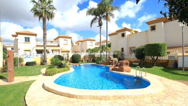 3 bedroom Townhouse for sale in Villamartin, Orihuela with pool - € 215,000 (Ref: 9353942)