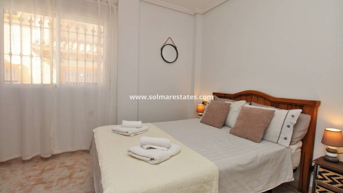 4 sovrum Villa till salu i Playa Flamenca med pool - 379 000 € (Ref: 9357490)