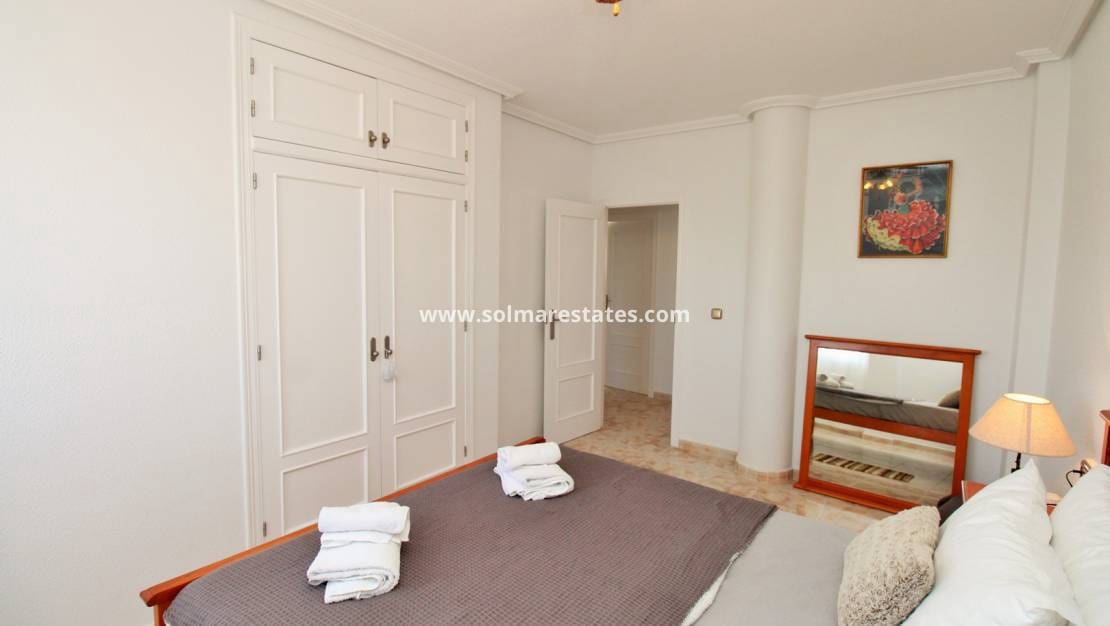 4 sovrum Villa till salu i Playa Flamenca med pool - 379 000 € (Ref: 9357490)