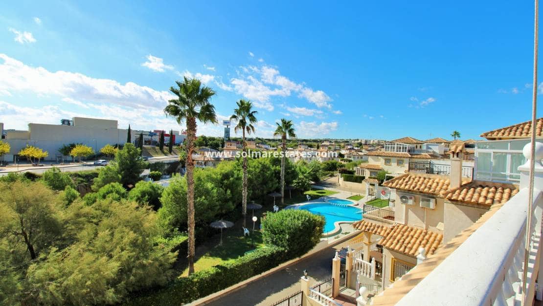 4 sovrum Villa till salu i Playa Flamenca med pool - 379 000 € (Ref: 9357490)