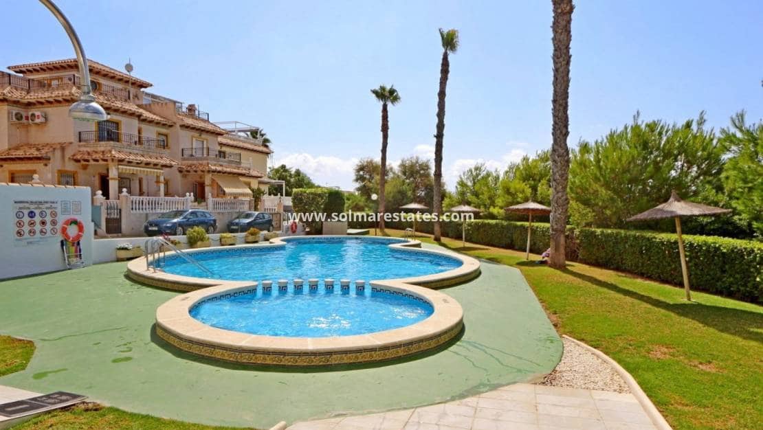 4 sovrum Villa till salu i Playa Flamenca med pool - 379 000 € (Ref: 9357490)