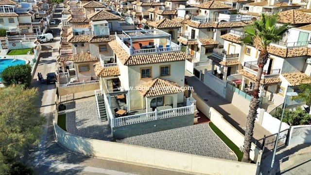 4 sovrum Villa till salu i Playa Flamenca, Orihuela med pool - 379 000 € (Ref: 9357490)