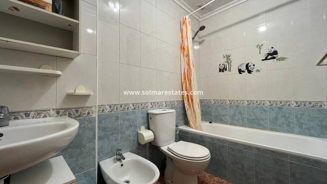 2 Zimmer Apartment zu verkaufen in Los Altos mit Pool - 139.995 € (Ref: 9357492)