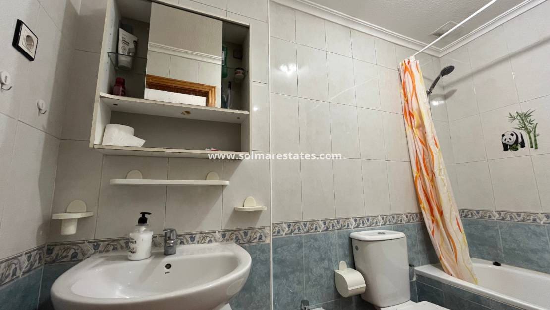 2 Zimmer Apartment zu verkaufen in Los Altos mit Pool - 139.995 € (Ref: 9357492)