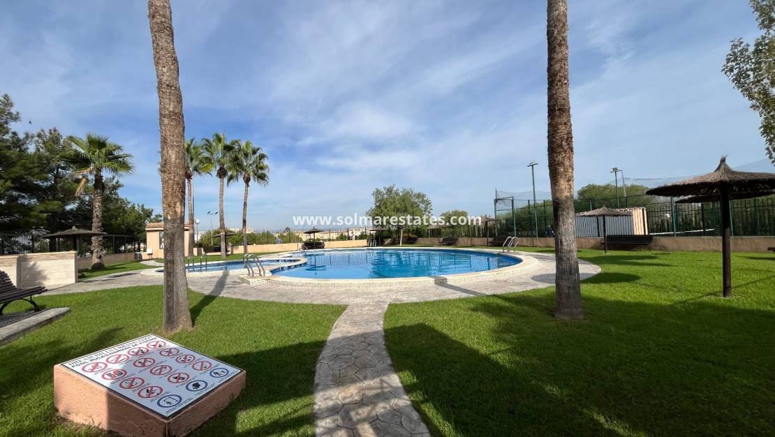 2 Zimmer Apartment zu verkaufen in Los Altos mit Pool - 139.995 € (Ref: 9357492)