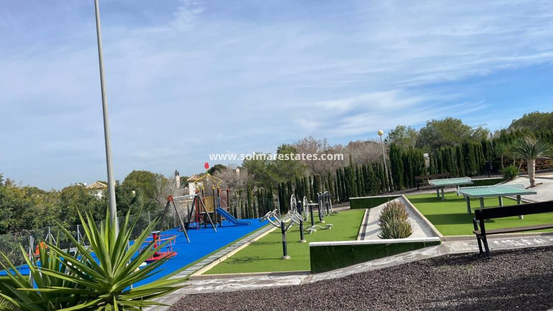 2 Zimmer Apartment zu verkaufen in Los Altos mit Pool - 139.995 € (Ref: 9357492)