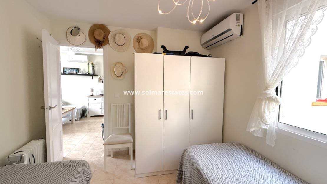 3 bedroom Apartment for sale in La Zenia with pool - € 204,900 (Ref: 9363009)