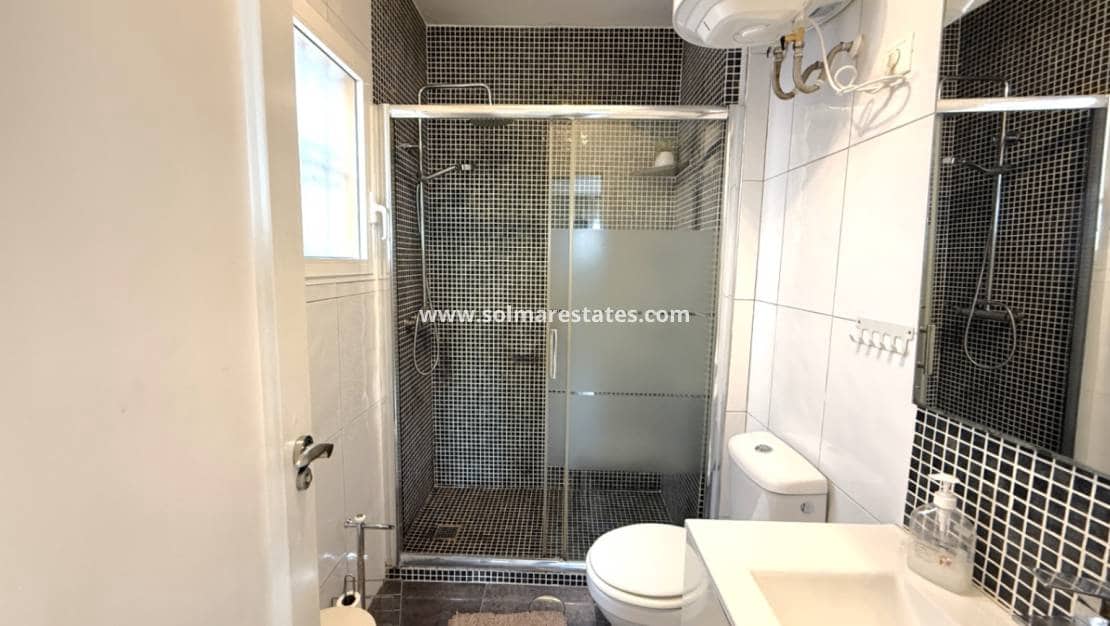 3 bedroom Apartment for sale in La Zenia with pool - € 204,900 (Ref: 9363009)