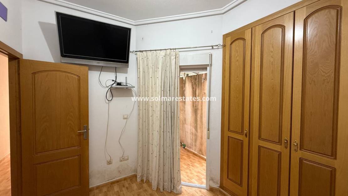 2 bedroom Apartment for sale in San Miguel de Salinas with pool - € 105,000 (Ref: 9363010)