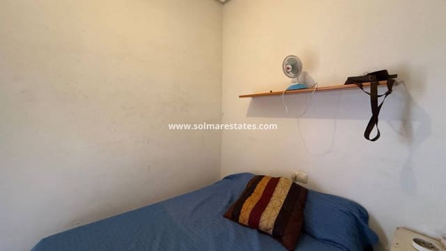 Apartamento de 2 habitaciones en San Miguel de Salinas en venta con piscina - 105.000 € (Ref: 9363010)