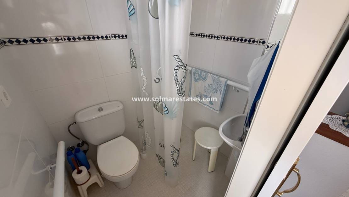 2 Zimmer Haus zu verkaufen in Villamartin mit Pool - 199.900 € (Ref: 9363011)