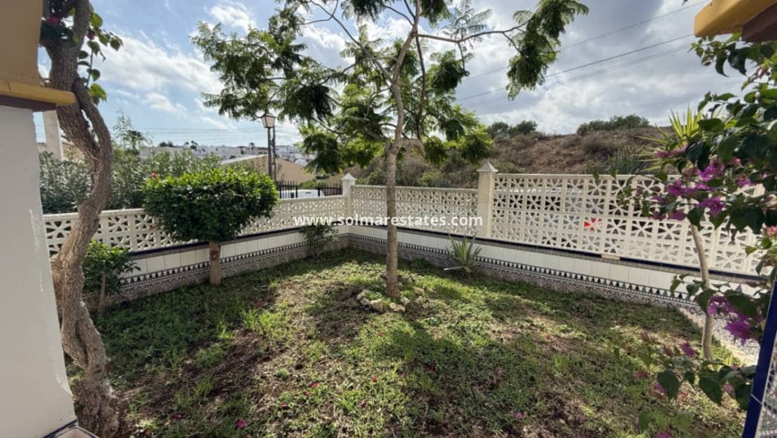 2 Zimmer Haus zu verkaufen in Villamartin mit Pool - 199.900 € (Ref: 9363011)