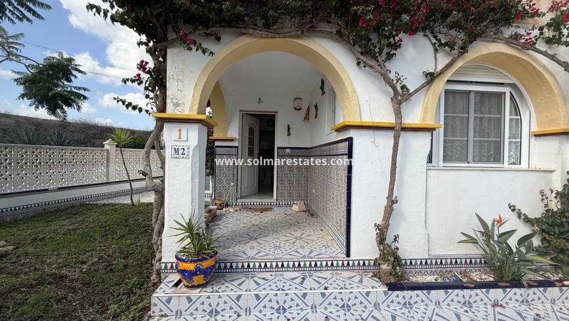 2 bedroom Townhouse for sale in Villamartin with pool - € 199,900 (Ref: 9363011)