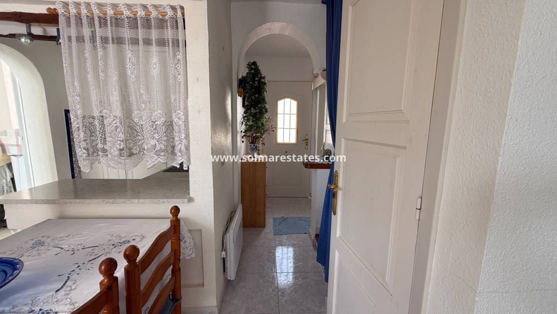 2 bedroom Townhouse for sale in Villamartin with pool - € 199,900 (Ref: 9363011)