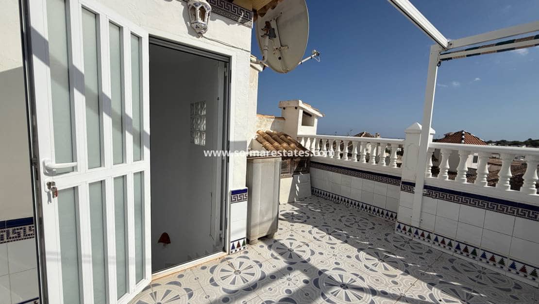 2 bedroom Townhouse for sale in Villamartin with pool - € 199,900 (Ref: 9363011)