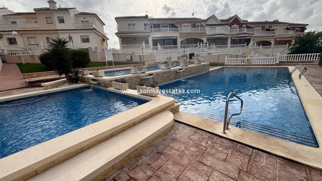 2 quarto Casa em Banda para venda em Ciudad Quesada com piscina - 189 995 € (Ref: 9363012)