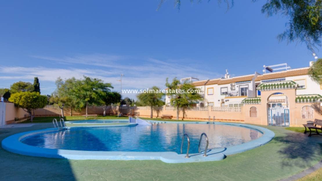 3 soveværelse Lejlighed til salg i La Florida med swimmingpool - € 174.900 (Ref: 9363014)