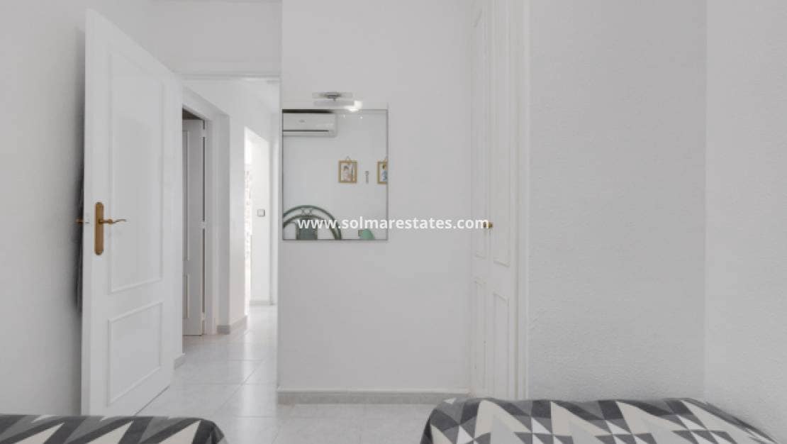 3 soveværelse Lejlighed til salg i La Florida med swimmingpool - € 174.900 (Ref: 9363014)