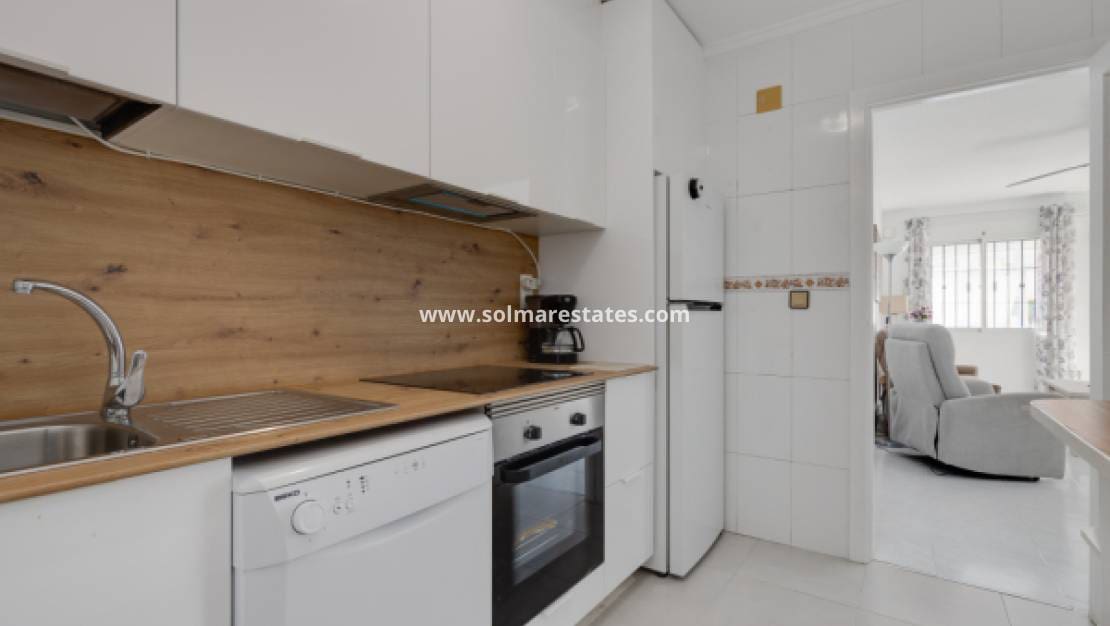 3 soveværelse Lejlighed til salg i La Florida med swimmingpool - € 174.900 (Ref: 9363014)