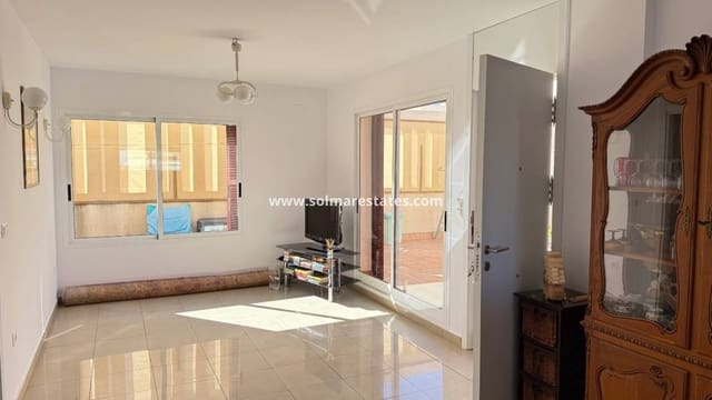 2 Zimmer Apartment zu verkaufen in Playa Flamenca, Orihuela mit Pool - 210.000 € (Ref: 9363015)
