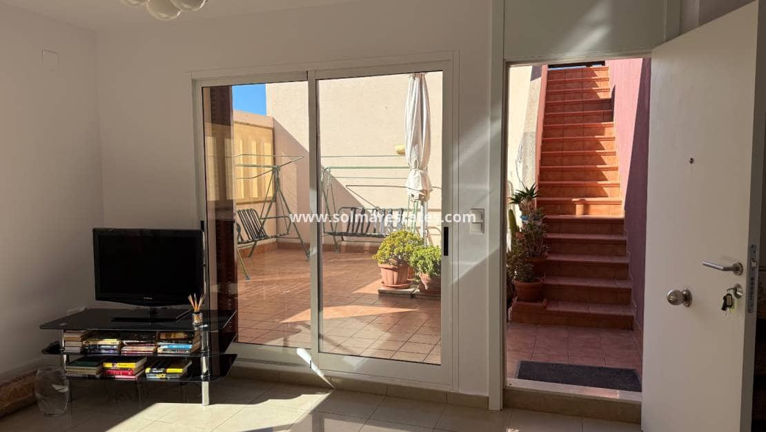 2 Zimmer Apartment zu verkaufen in Playa Flamenca mit Pool - 210.000 € (Ref: 9363015)