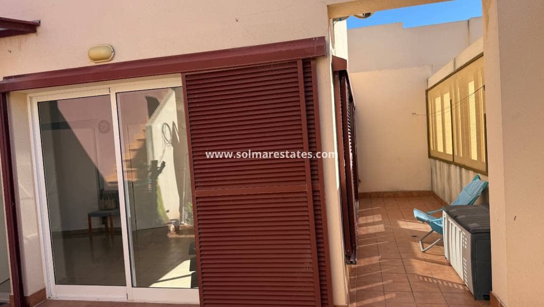 2 Zimmer Apartment zu verkaufen in Playa Flamenca mit Pool - 210.000 € (Ref: 9363015)